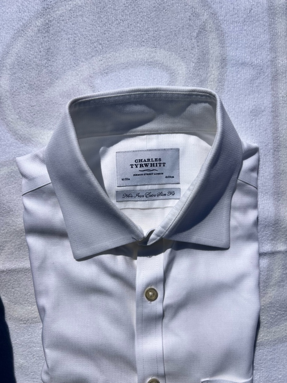 Charles Tyrwhitt White Men's Dress Shirt - Spread Collar - Picture 5 of 9